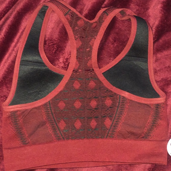 SPORTS BRA - Picture 2 of 2